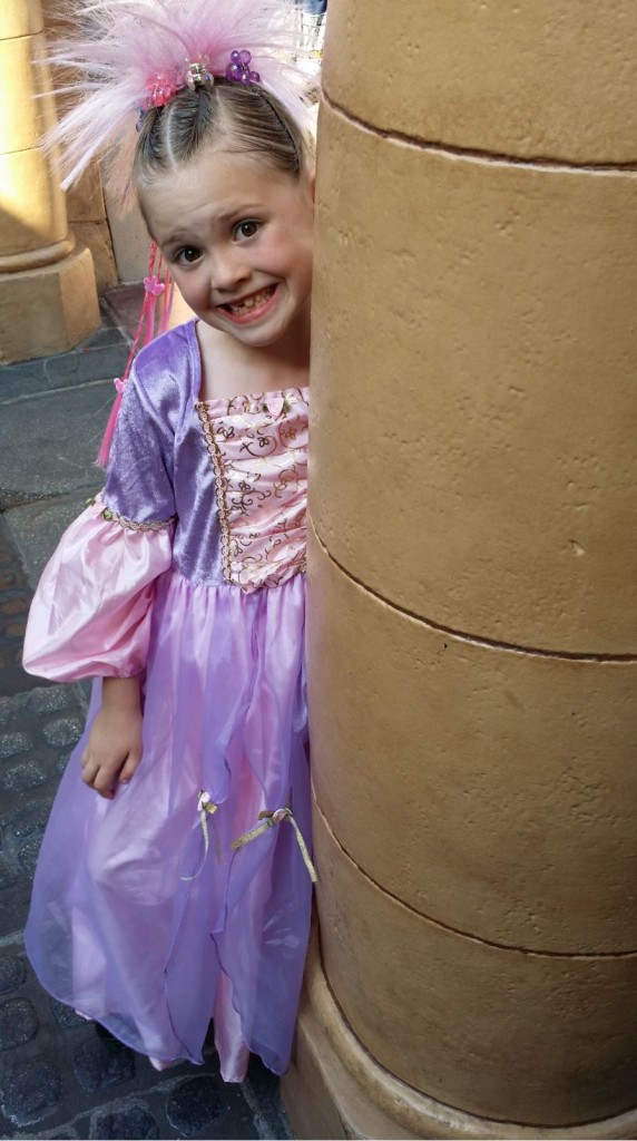 Love these comfy costumes for Walt Disney World - Rapunzel Costume