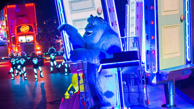 Disney Paint the Night Parade - Must see in 2015!
